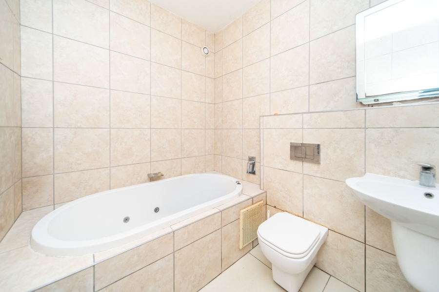 2 Bedroom Property for Sale in Nahoon Beach Eastern Cape